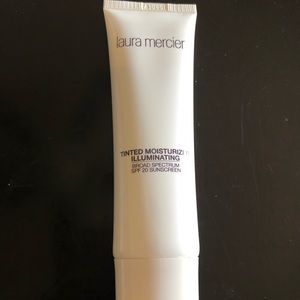 Laura mercier illuminating tinted moisturizer